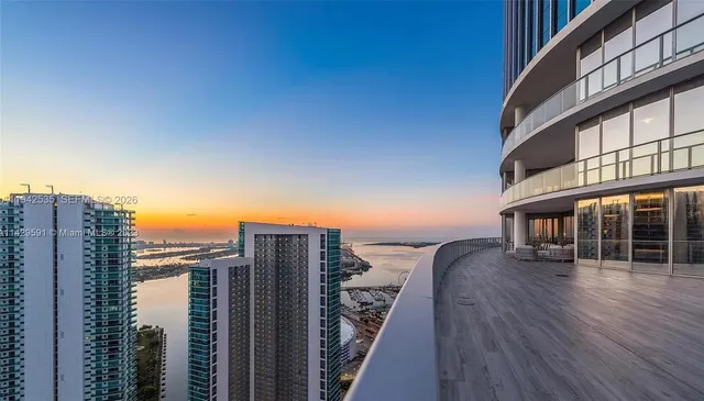 $5,295,000 | 851 Northeast 1st Avenue, Unit 5201, Miami, FL 33132