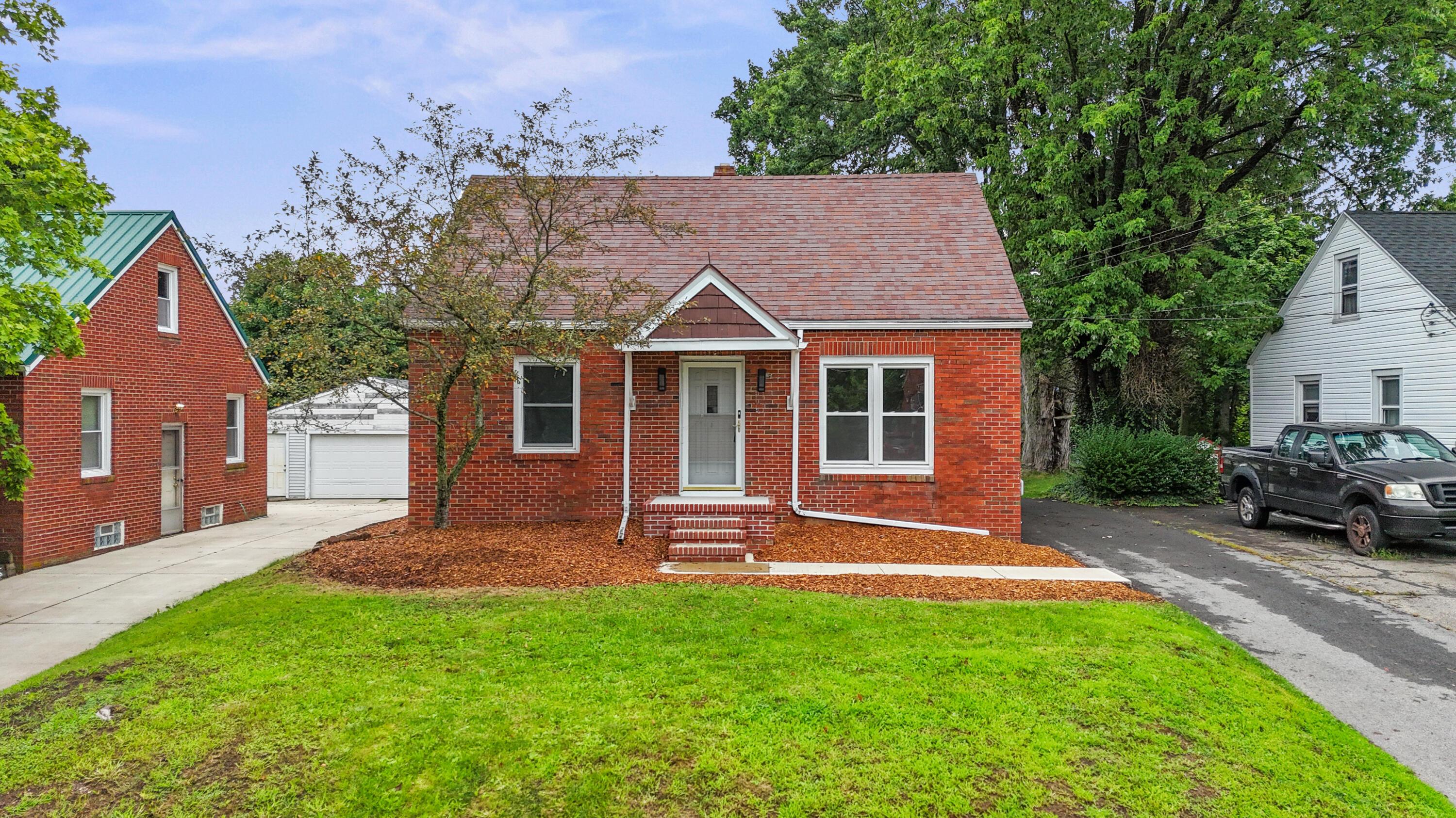 223 Reform Street Mansfield, OH 44902 - Photo 3 of 29 3