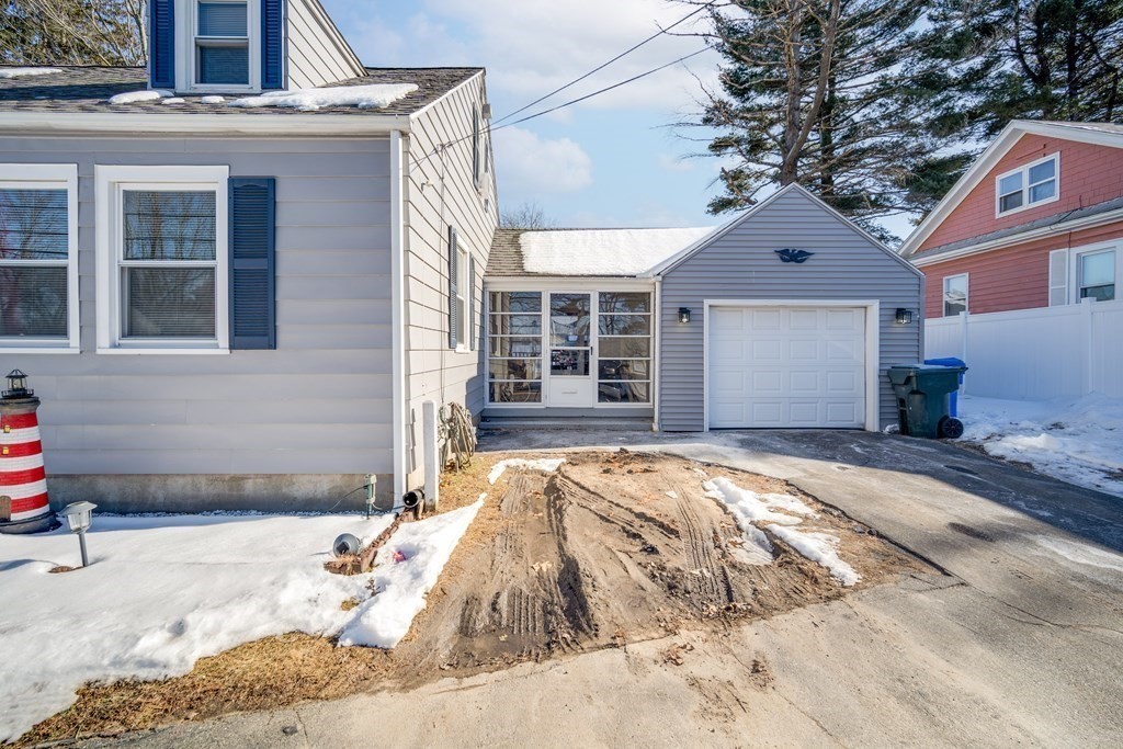 1239 Page Boulevard Springfield, MA 01104 - Photo 3 of 25 Gallery Image 3