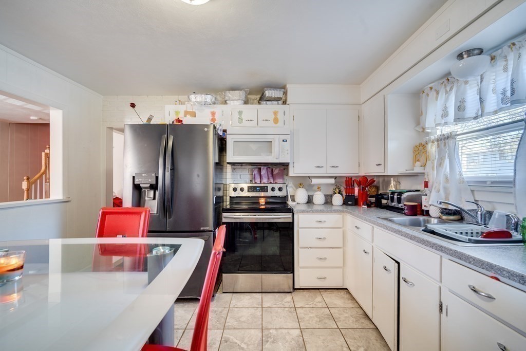 1239 Page Boulevard Springfield, MA 01104 - Photo 9 of 25 Gallery Image 9
