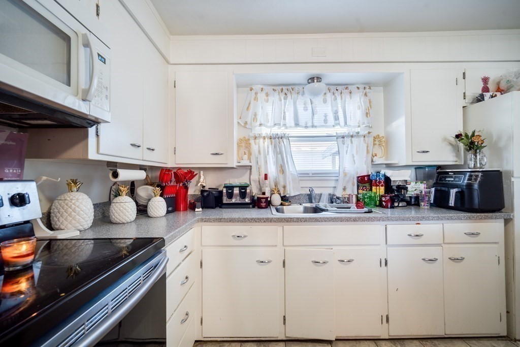 1239 Page Boulevard Springfield, MA 01104 - Photo 10 of 25 Gallery Image 10