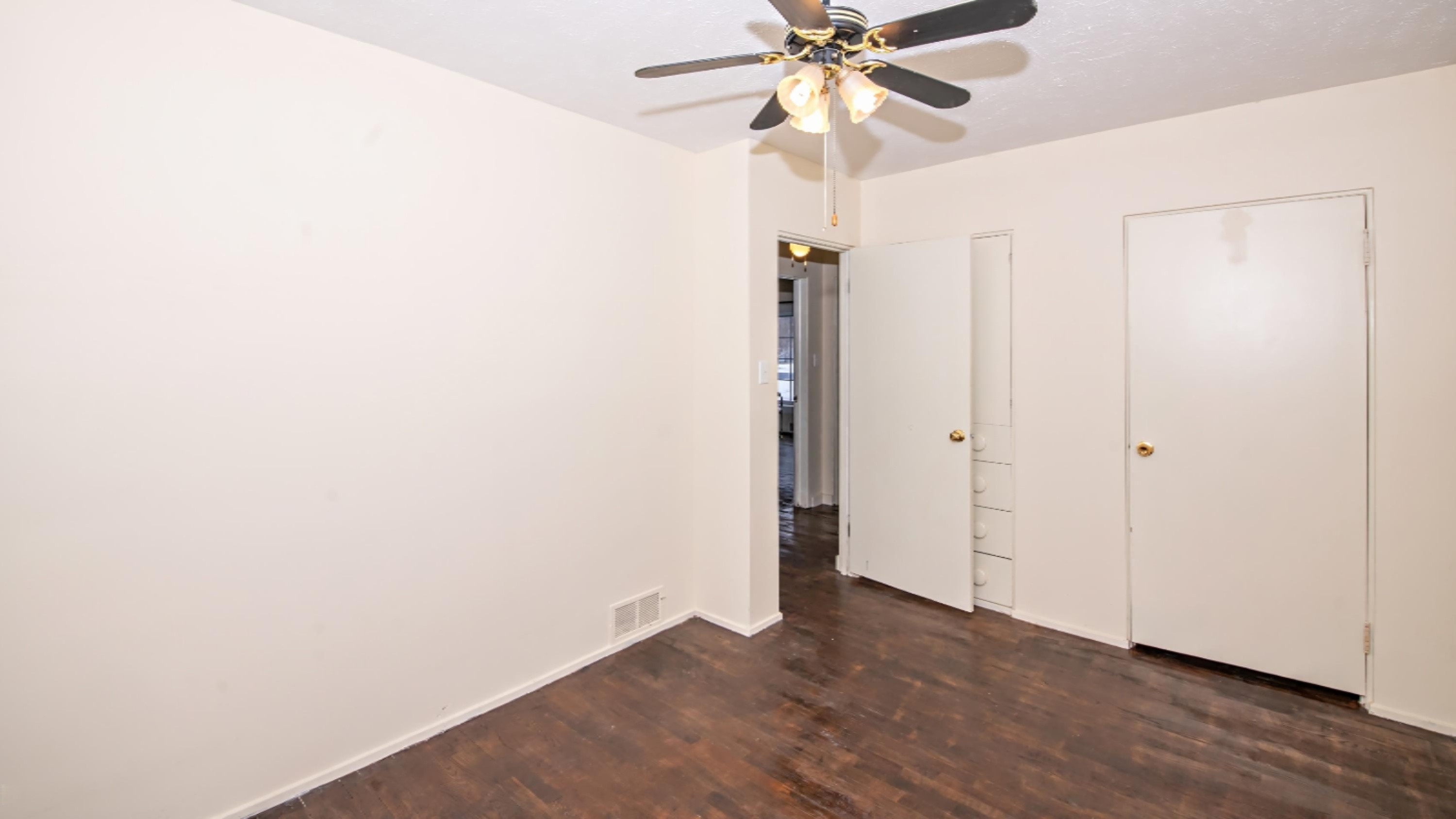 222 Hampton Road Benton Harbor, MI 49022 - Photo 16 of 25 DSC03506_pe