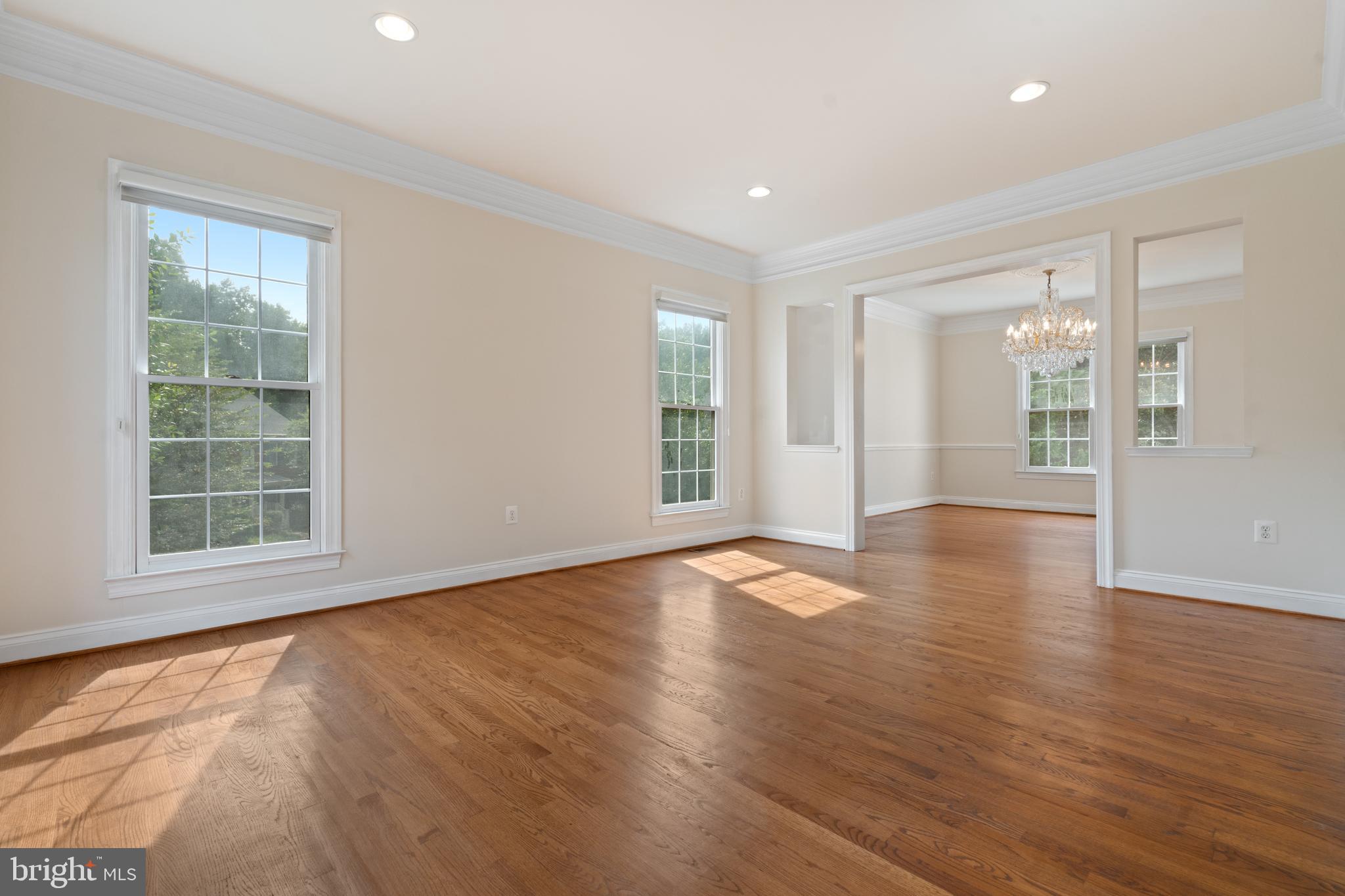 8761 Center Road Springfield, VA 22152 - Photo 8 of 49