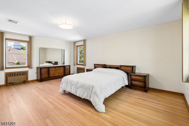 186 West Northfield Road Livingston, NJ 07039 - Photo 14 of 35