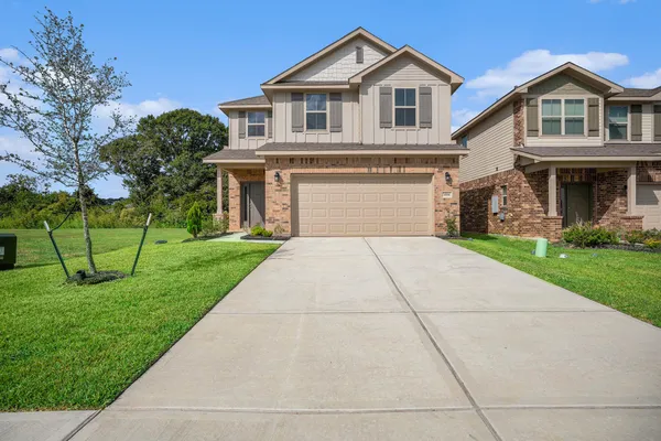 $304,400 | 4334 West Bayou Maison Circle, Dickinson, TX 77539