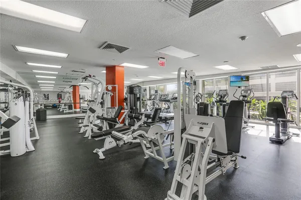 $7,200 | 6051 North Ocean Drive, Unit 302, Hollywood, FL 33019