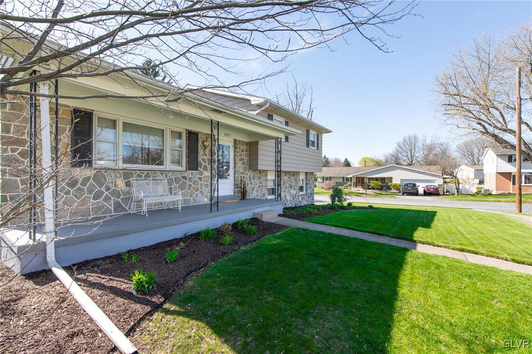 2873 Ivanhoe Road Bethlehem, PA 18017 - Photo 2 of 44 Gallery Image 2