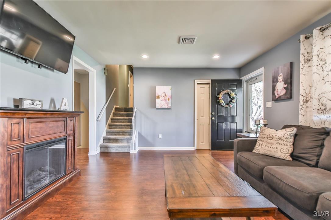2873 Ivanhoe Road Bethlehem, PA 18017 - Photo 8 of 44 Gallery Image 8