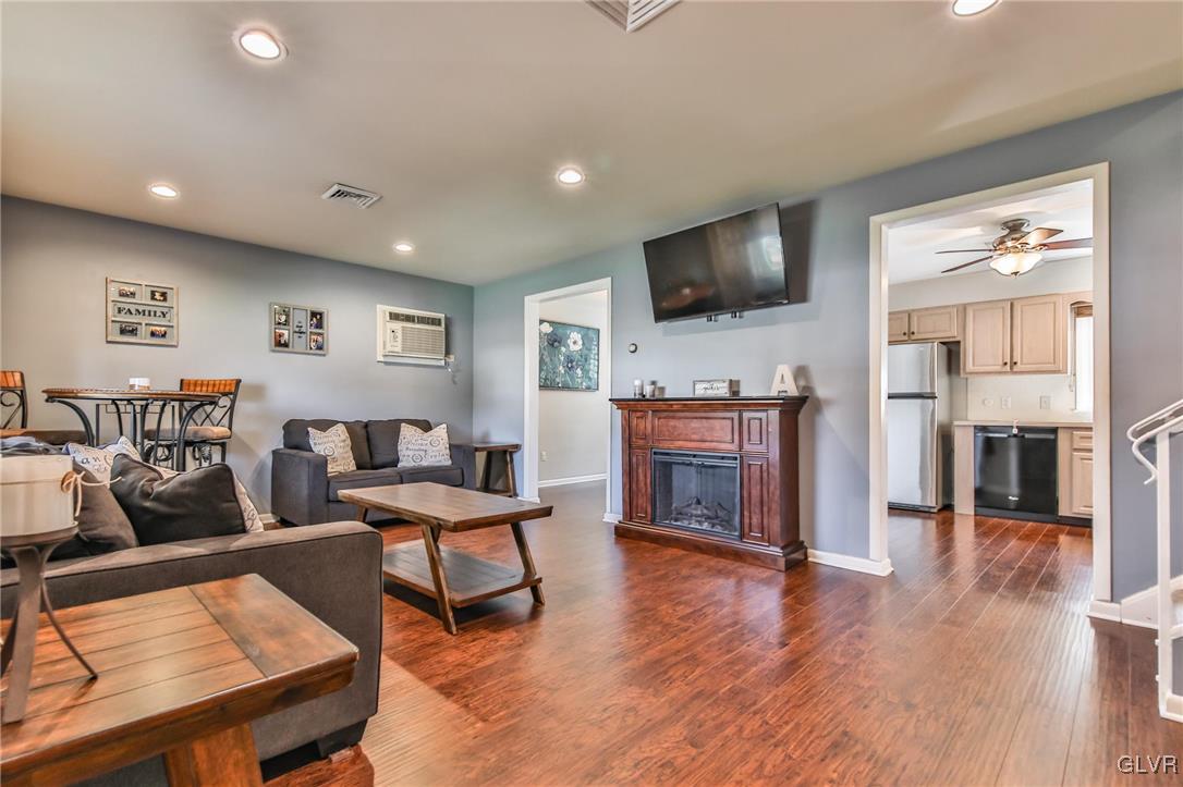 2873 Ivanhoe Road Bethlehem, PA 18017 - Photo 10 of 44 Gallery Image 10