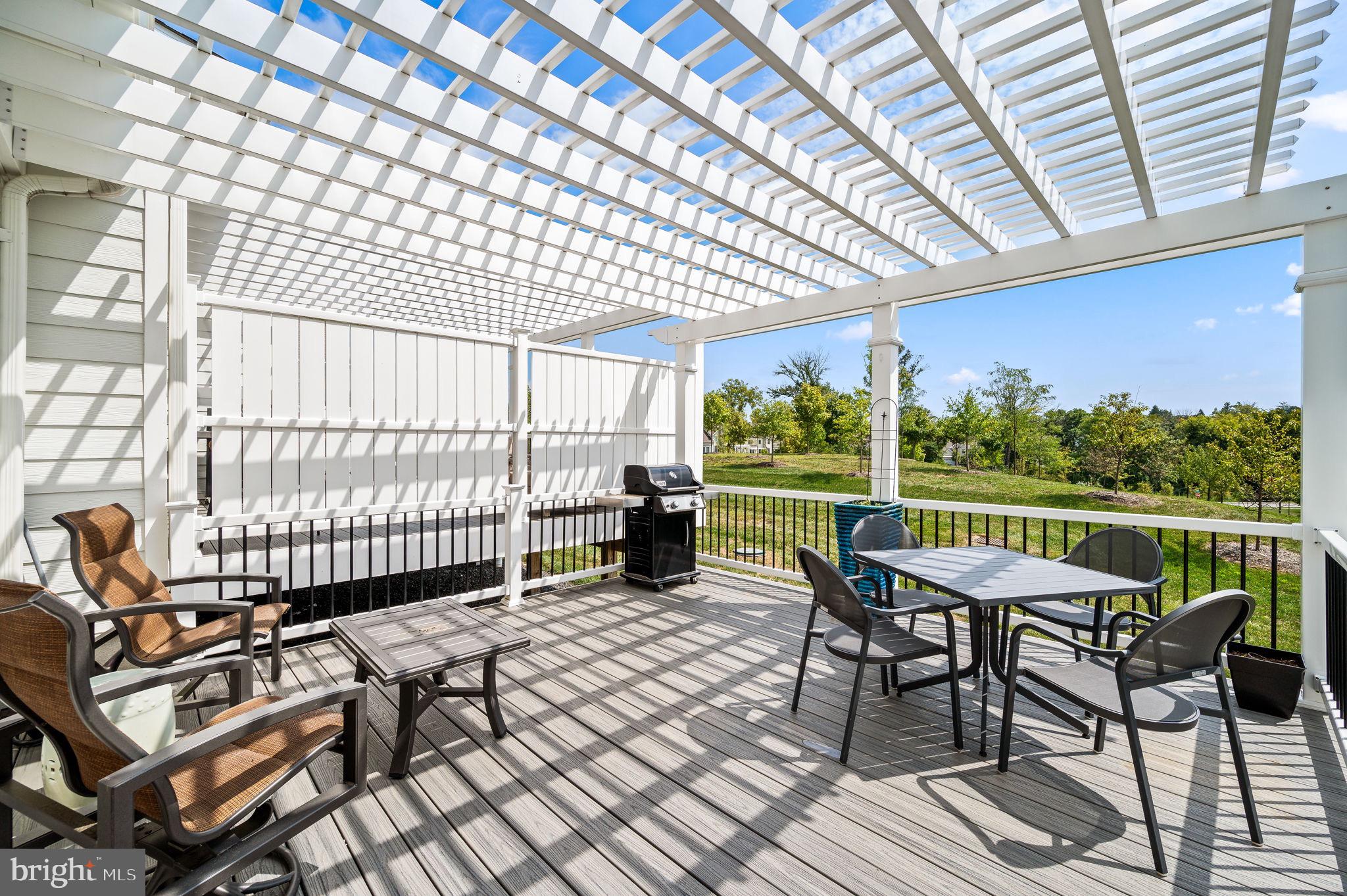 3845 Meadow View Farm Road Newtown Square, PA 19073 - Photo 19 of 66 Deck