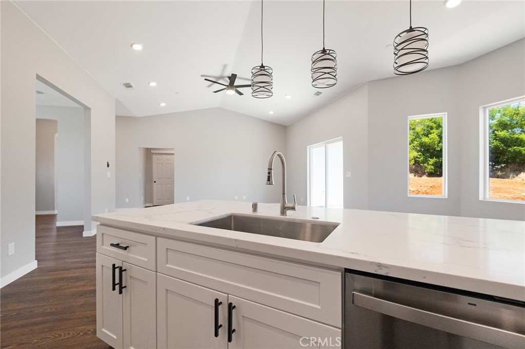 4656 Skyway Paradise, CA 95969 - Photo 20 of 61