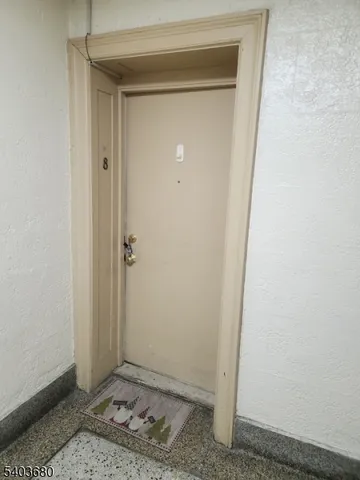 $149,000 | 433 Lincoln Avenue, Unit B8, Orange, NJ 07050