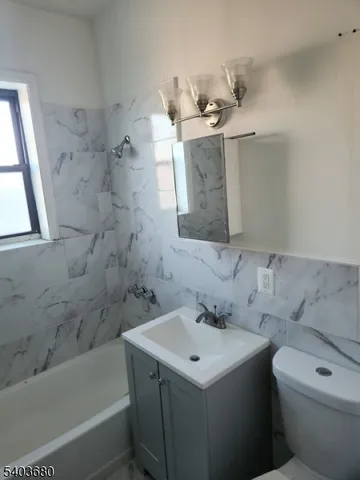 $149,000 | 433 Lincoln Avenue, Unit B8, Orange, NJ 07050