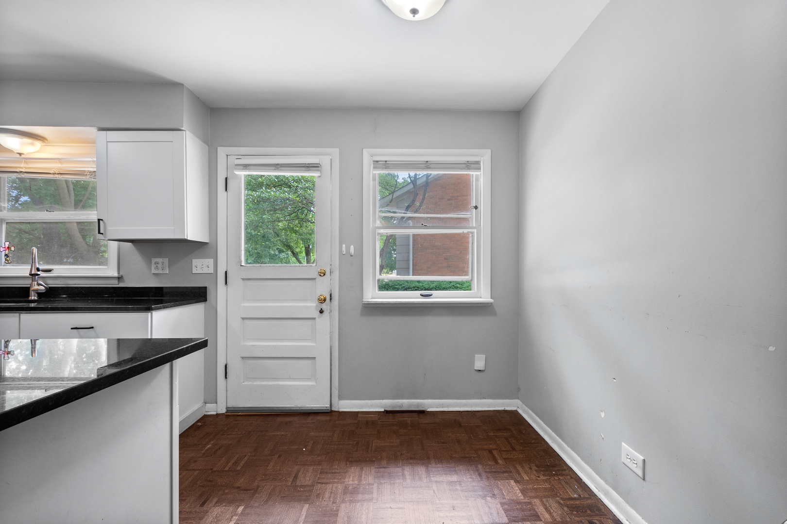9120 East Prairie Road Evanston, IL 60203 - Photo 8 of 19