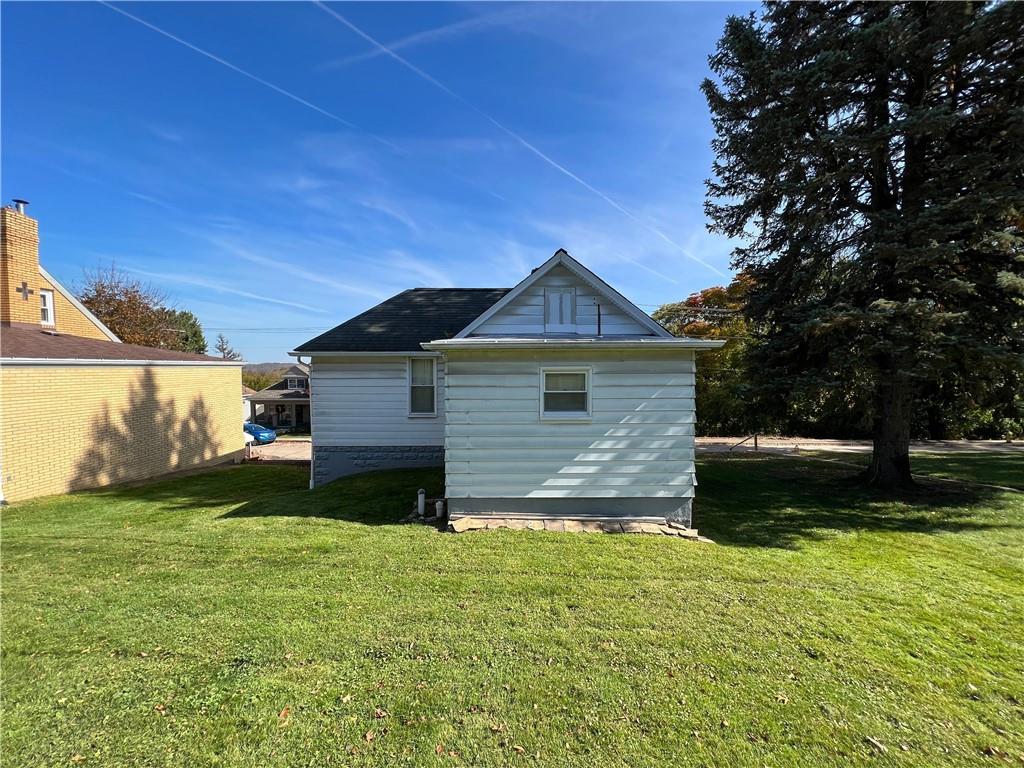 1527 Rostraver Street Monessen, PA 15062 - Photo 3 of 11 Gallery Image 3