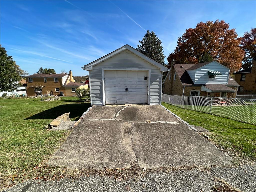 1527 Rostraver Street Monessen, PA 15062 - Photo 4 of 11 Gallery Image 4