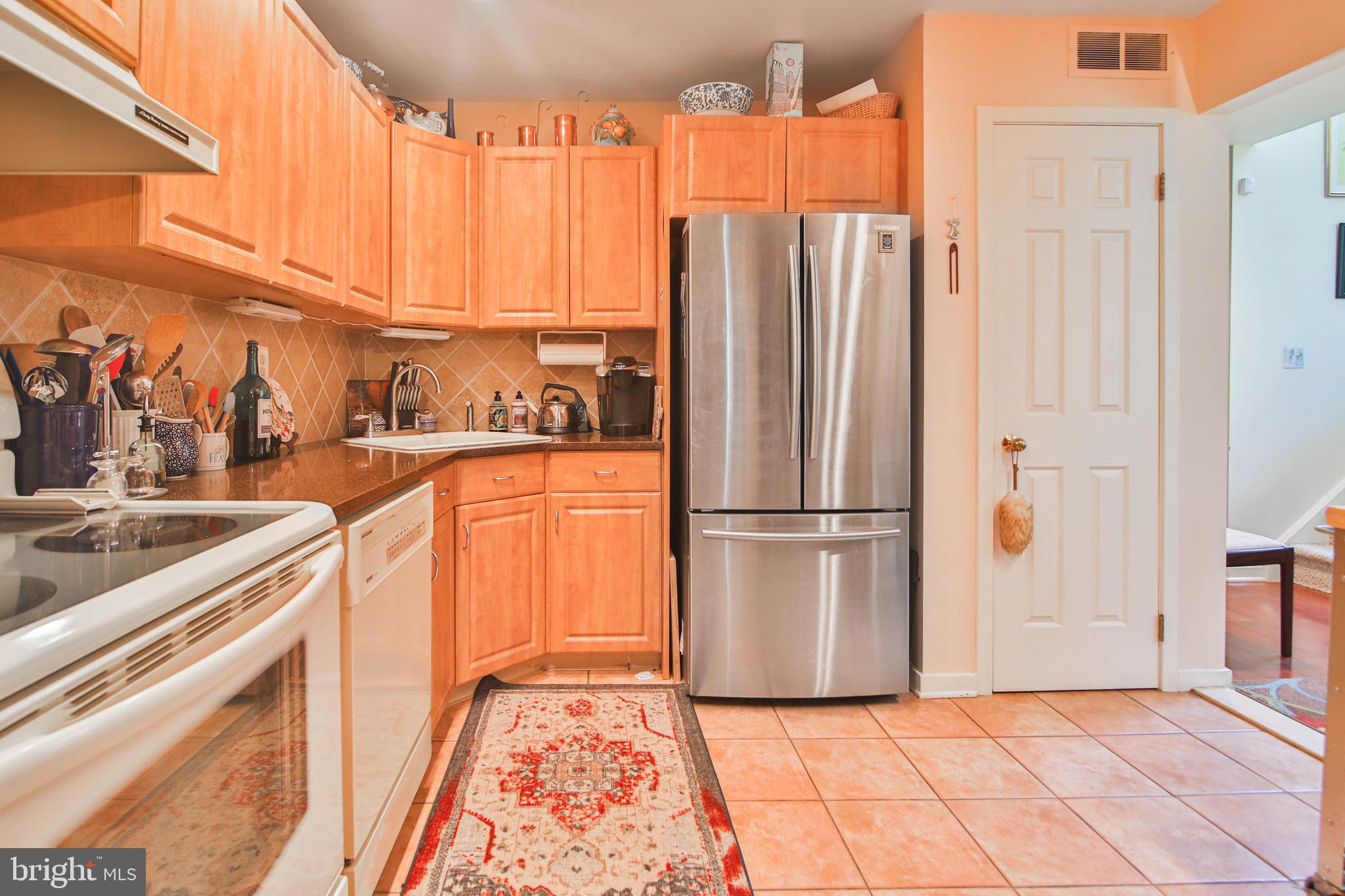 188 Crestview Road Bridgewater, NJ 08807 - Photo 8 of 24