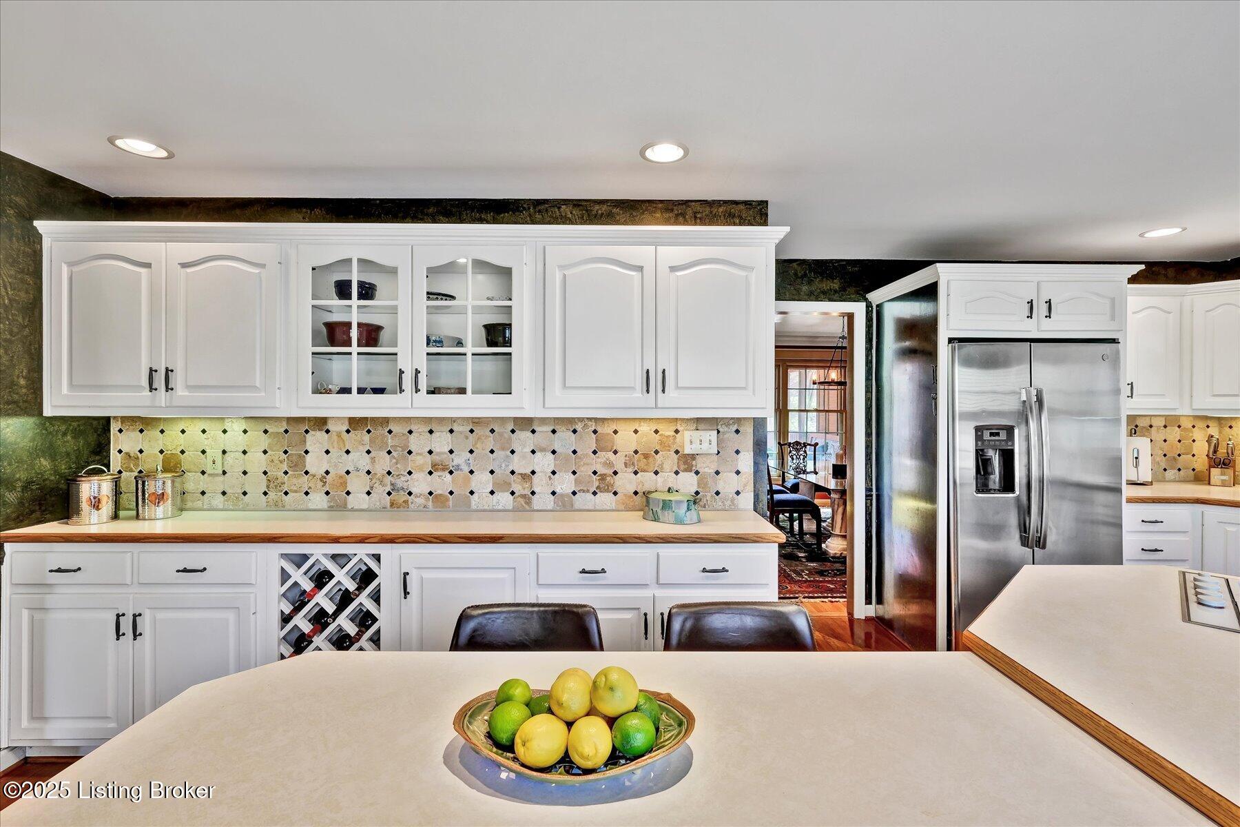 7812 Crown Top Road Louisville, KY 40241 - Photo 15 of 36 Banquette Cabinetry