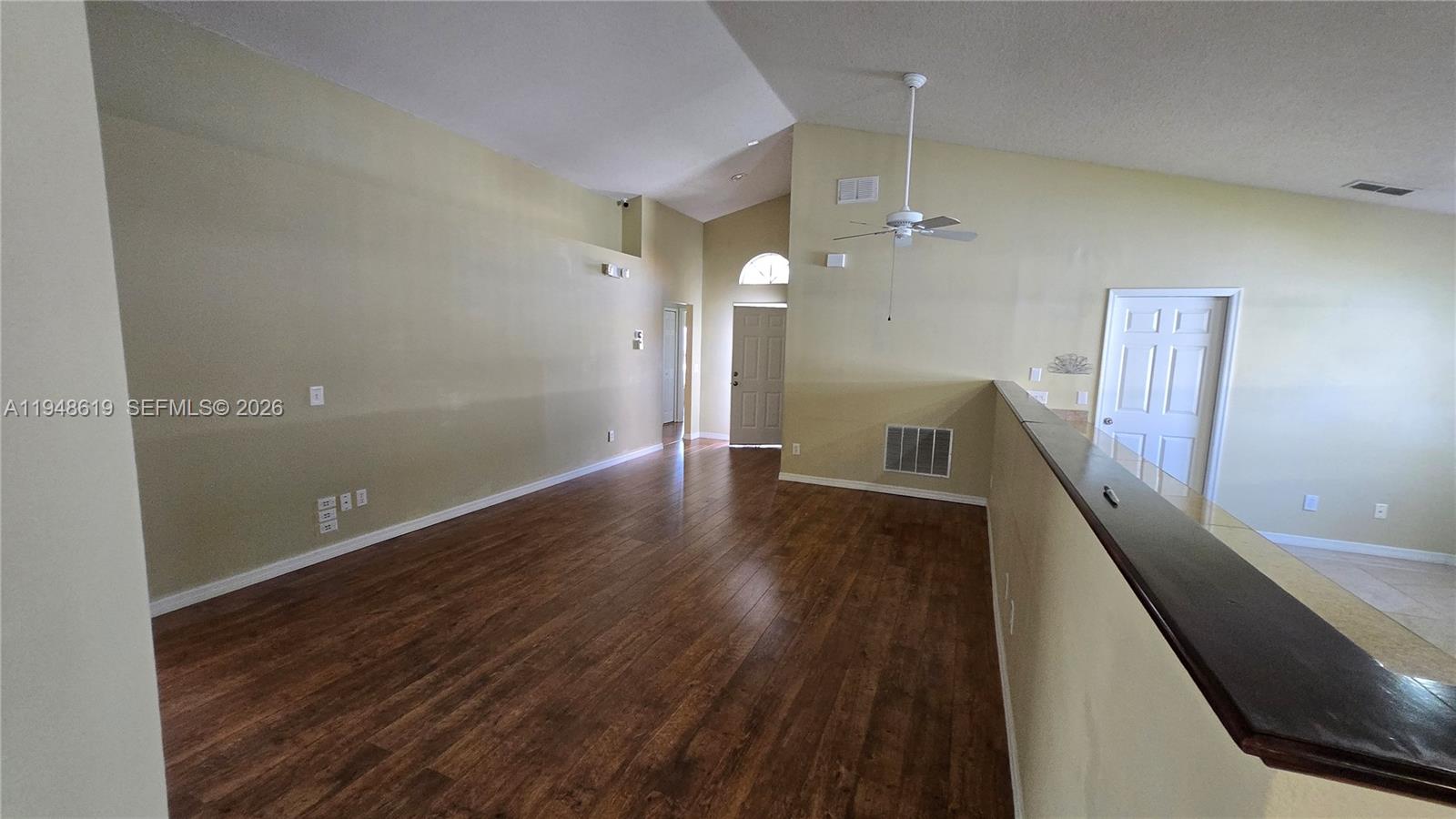 180 Laurel Ridge Pass Davenport, FL 33897 - Photo 2 of 20