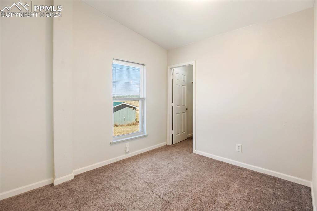 69 Aspen Drive Divide, CO 80814 - Photo 35 of 50 an empty room with windows and closet