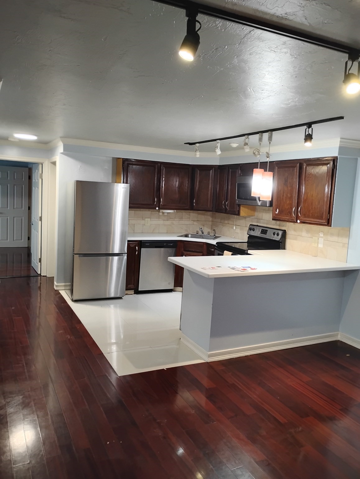 11 Hulbert Road, Unit 15 Worcester, MA 01603 - Photo 2 of 8 Gallery Image 2