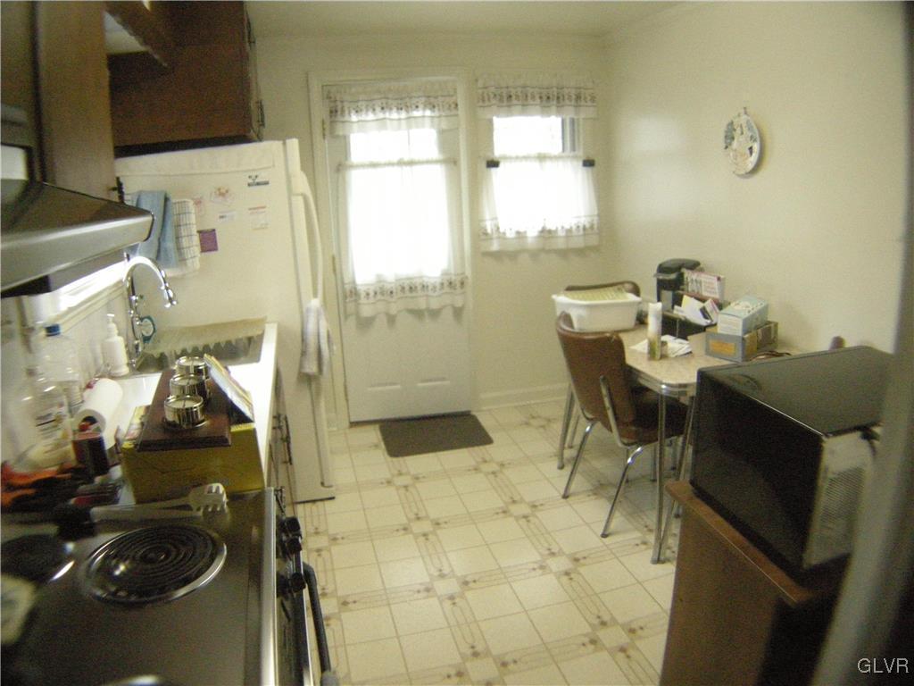 526 Willow Road Hellertown, PA 18055 - Photo 8 of 21 Gallery Image 8
