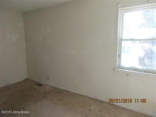 9727 Ranger Road Louisville, KY 40229 - Photo 10 of 11 IMG_0243 (Small)