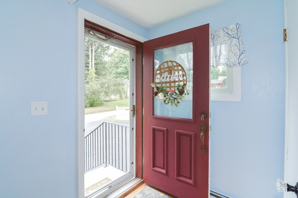 86 Mason Road Dudley, MA 01571 - Photo 4 of 39
