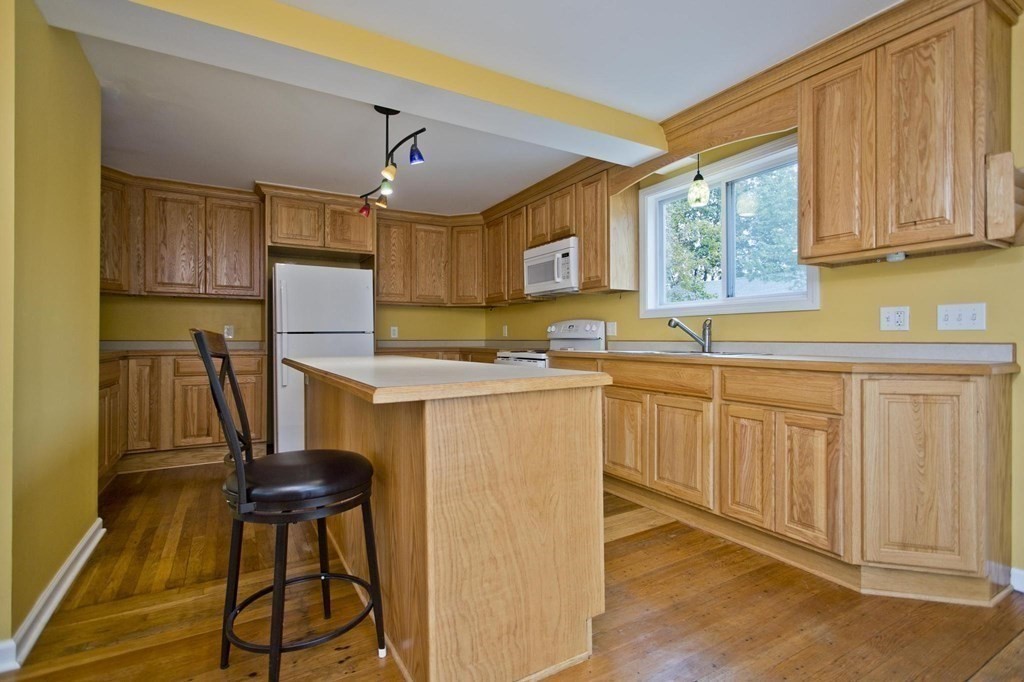 408 Main Road Granville, MA 01034 - Photo 6 of 38 Gallery Image 6