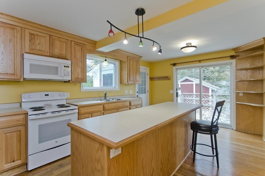 408 Main Road Granville, MA 01034 - Photo 7 of 38 Gallery Image 7