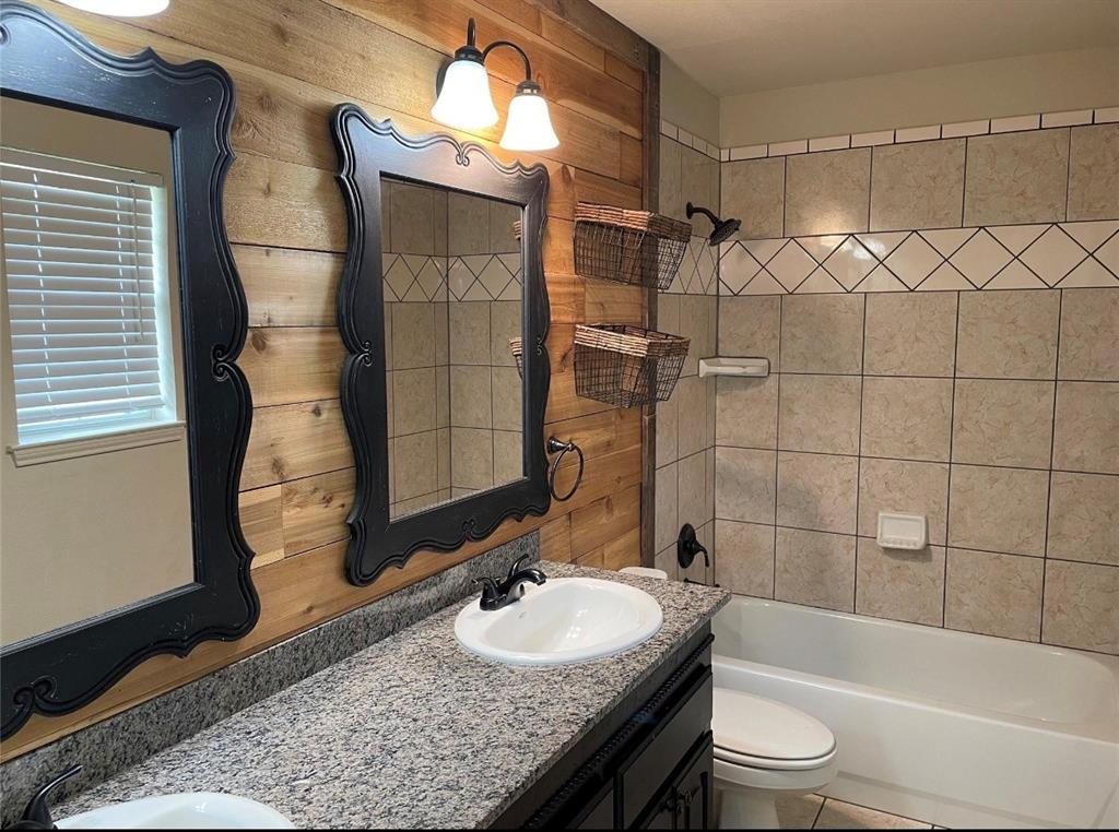 826 Gilliland Road Springtown, TX 76082 - Photo 22 of 27