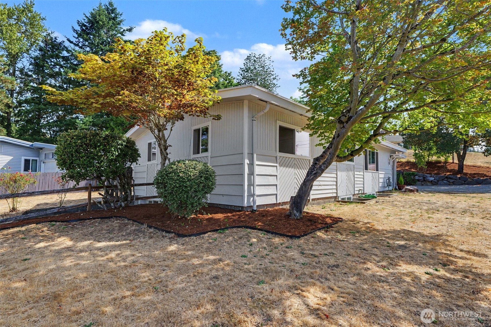 2618 Northeast 9th Street Renton, WA 98056 - Photo 3 of 27 Gallery Image 3