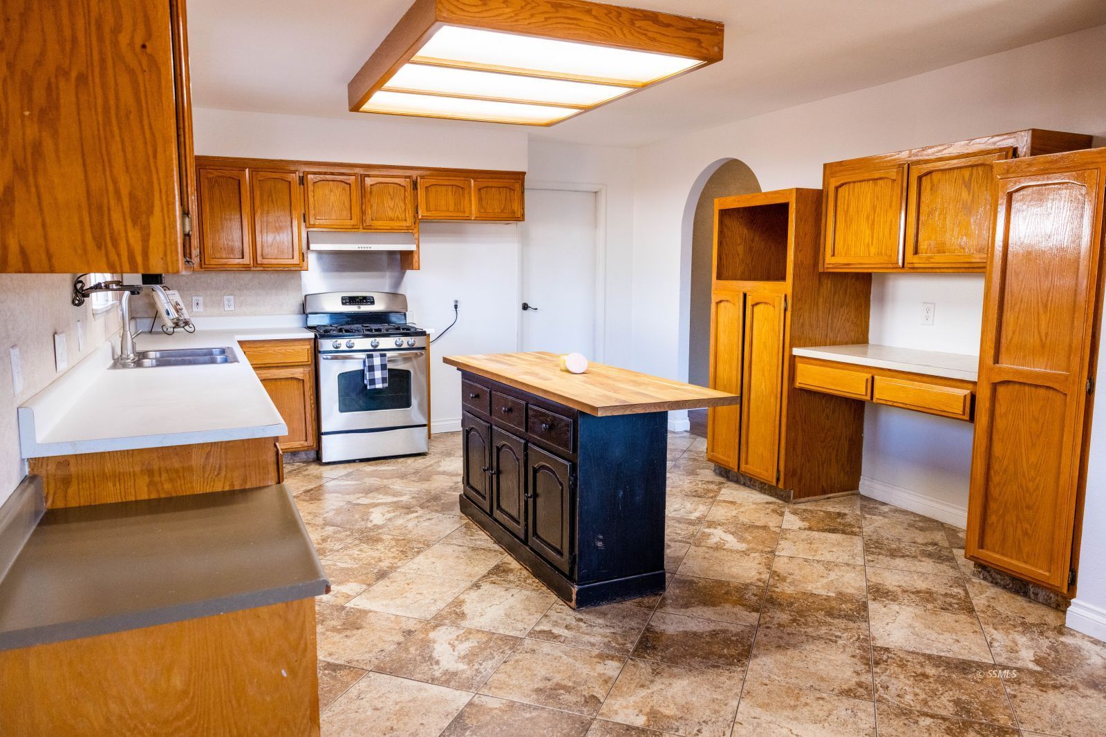 820 East California Avenue Ridgecrest, CA 93555 - Photo 4 of 22 Gallery Image 4