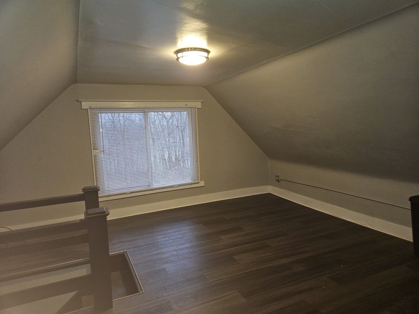 517 East Chicago Street, Unit 7 Elgin, IL 60120 - Photo 3 of 4