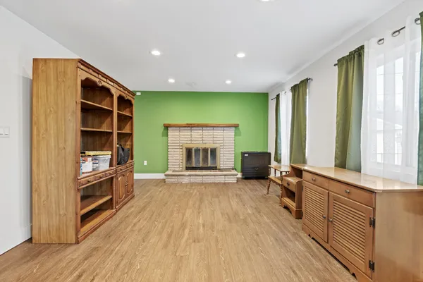 $230,000 | 7210 Buckingham Avenue, Allen Park, MI 48101