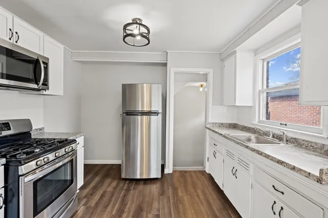 $230,000 | 7210 Buckingham Avenue, Allen Park, MI 48101