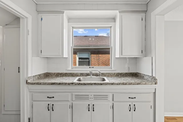 $230,000 | 7210 Buckingham Avenue, Allen Park, MI 48101