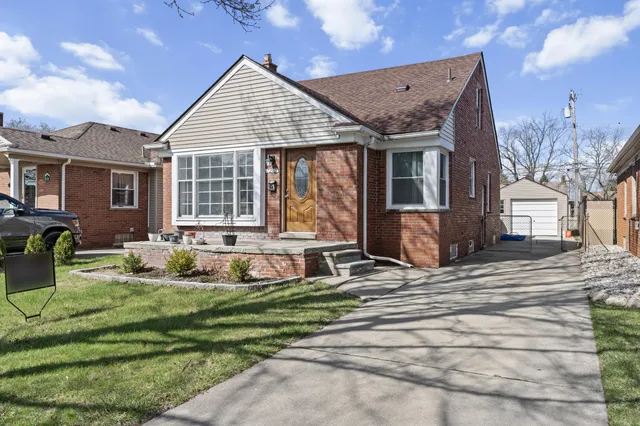 $230,000 | 7210 Buckingham Avenue, Allen Park, MI 48101