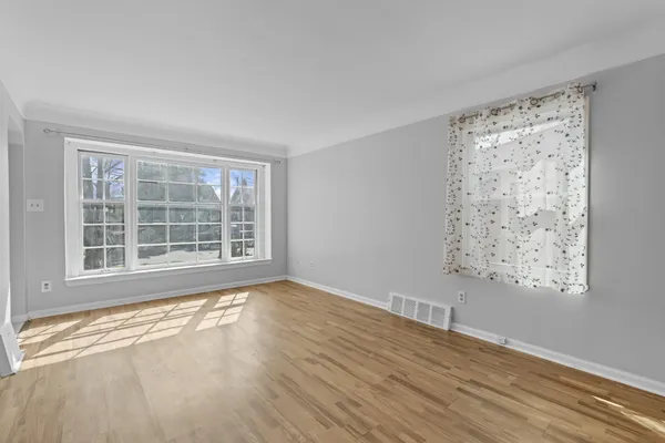 $230,000 | 7210 Buckingham Avenue, Allen Park, MI 48101