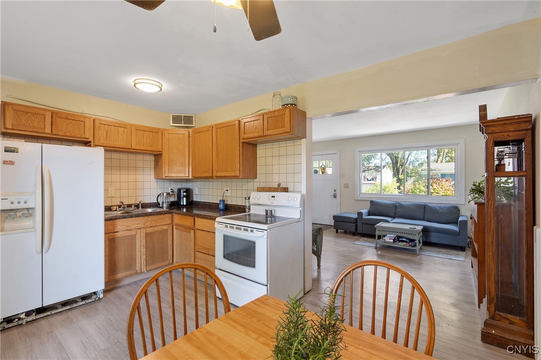 7899 Rinaldo Boulevard West Cicero, NY 13030 - Photo 9 of 27