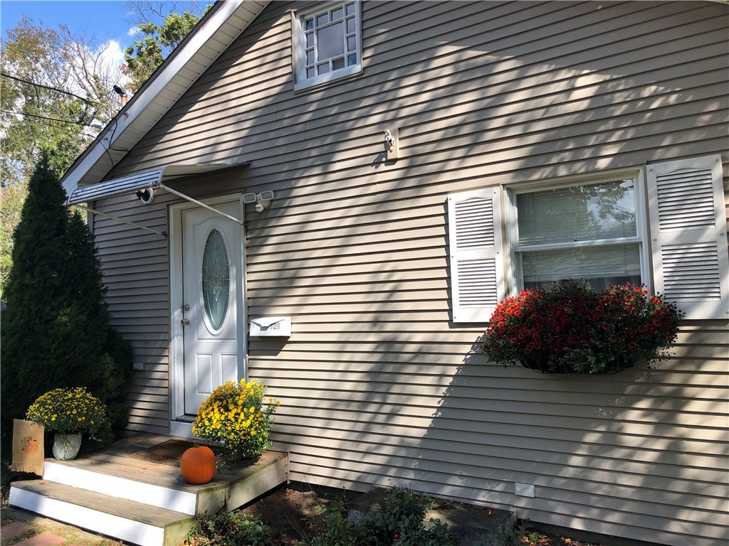 120 Milton Road Warwick, RI 02888 - Photo 1 of 24 Gallery Image 1