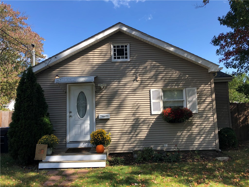 120 Milton Road Warwick, RI 02888 - Photo 2 of 24 Gallery Image 2
