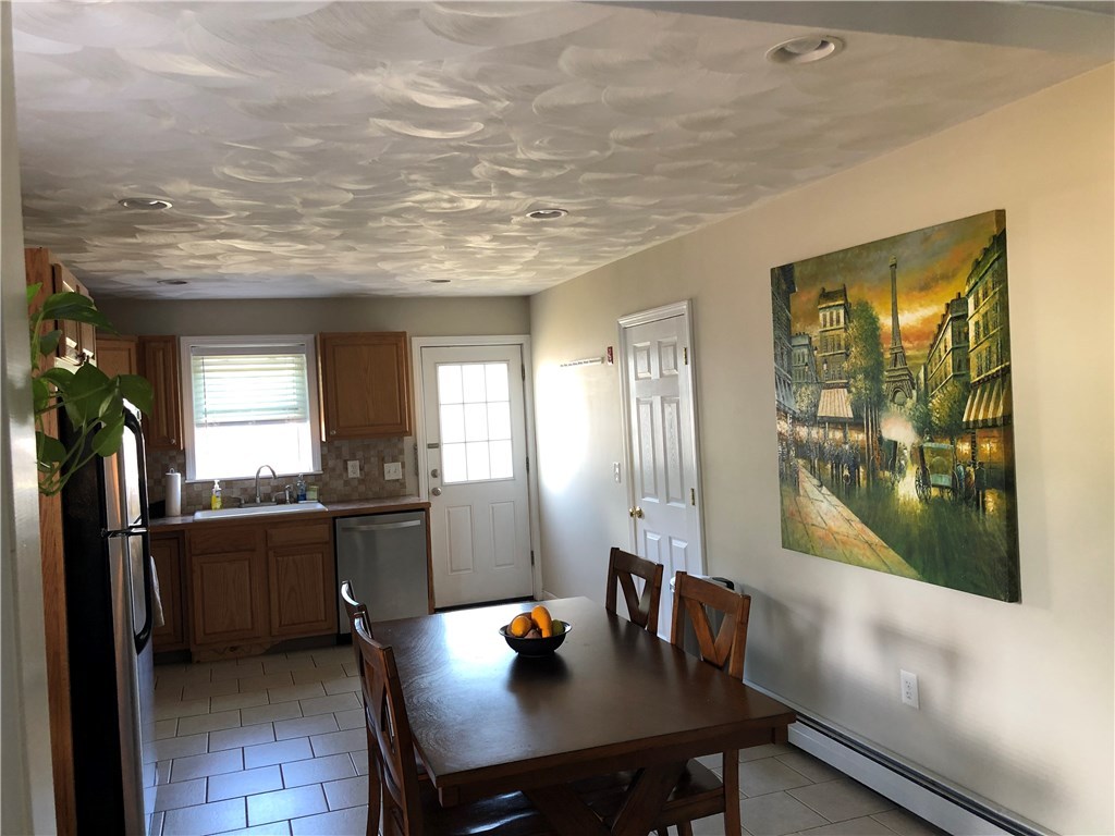 120 Milton Road Warwick, RI 02888 - Photo 5 of 24 Gallery Image 5