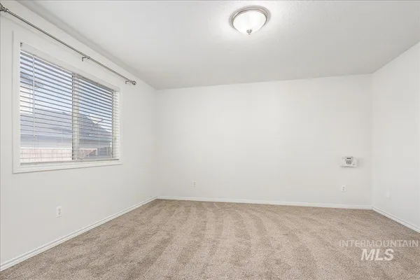 $375,000 | 533 West Palmer Drive, Nampa, ID 83686