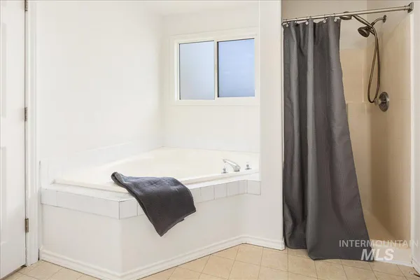 $375,000 | 533 West Palmer Drive, Nampa, ID 83686