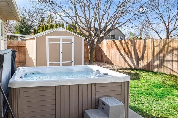 $375,000 | 533 West Palmer Drive, Nampa, ID 83686