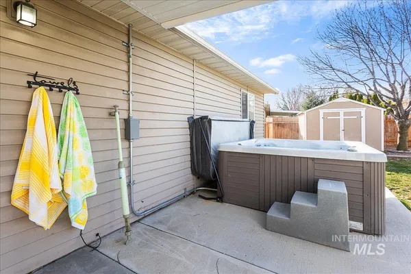 $375,000 | 533 West Palmer Drive, Nampa, ID 83686