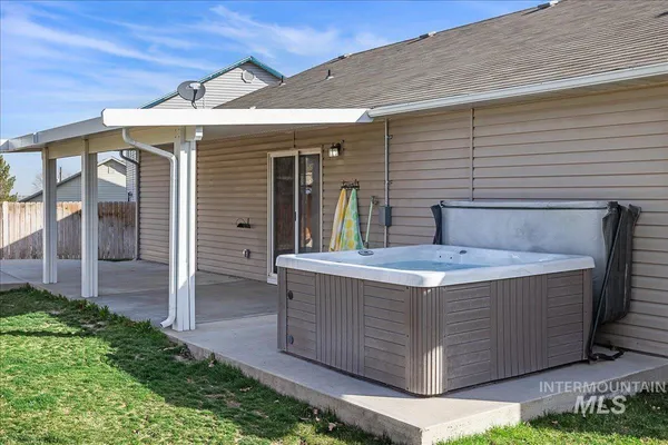 $375,000 | 533 West Palmer Drive, Nampa, ID 83686