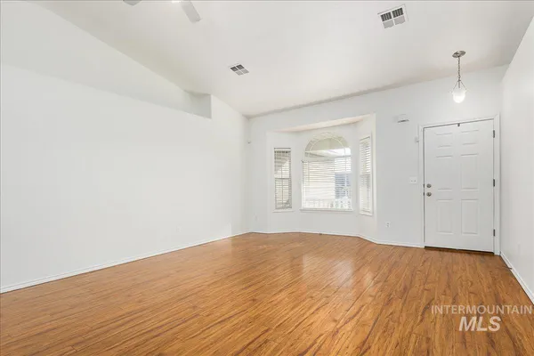 $375,000 | 533 West Palmer Drive, Nampa, ID 83686