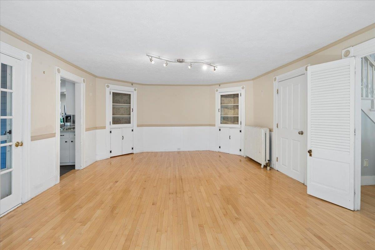 564 River Road Manchester, NH 03104 - Photo 17 of 54
